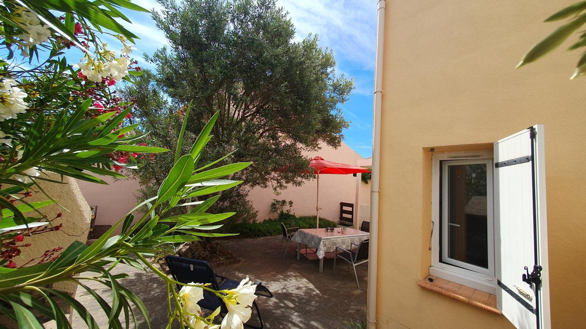 Appartement Avec Vaste Terrasse A 30 M Des Dunes Agde Exterior photo